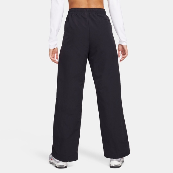 Nike Women's Sportswear Everything Wovens Mid-Rise Open-Hem Pants - Picture 6 of 7